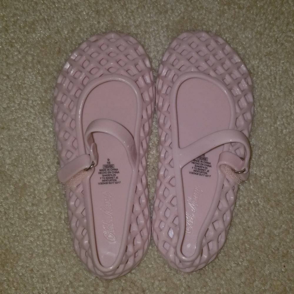 girls old navy jellies *never worn*